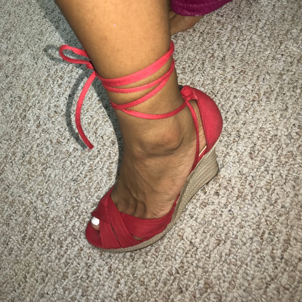GO MAX RED WEDGES